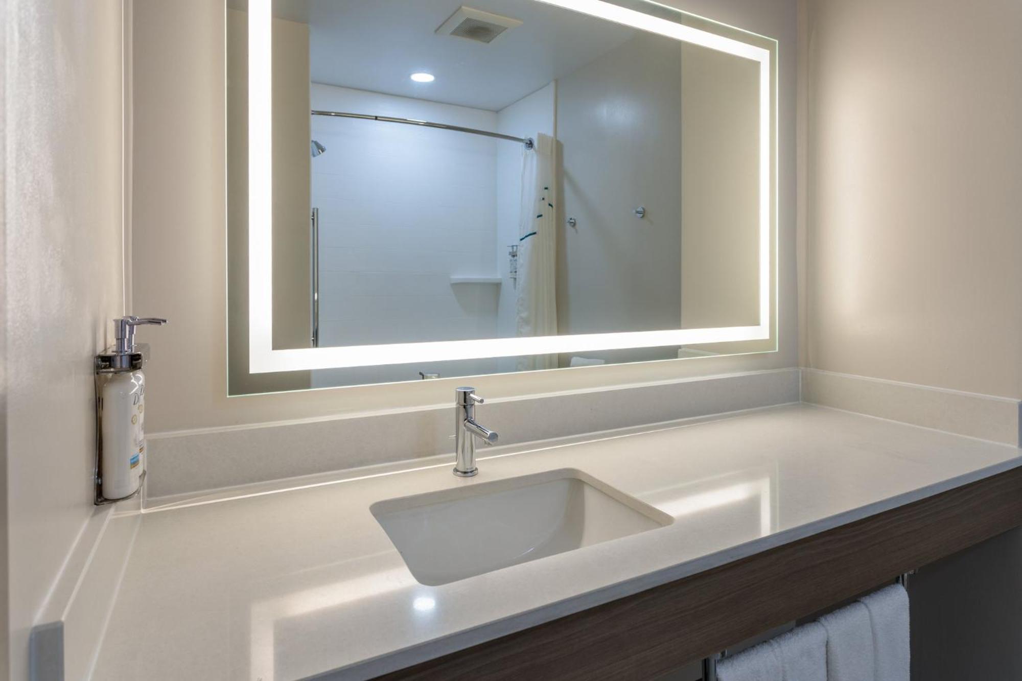 Holiday Inn Express Hotel & Suites Vineland Millville By Ihg Экстерьер фото